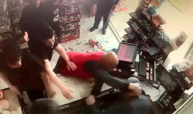 Antalya'da siyasi broşür kavgasında kan aktı