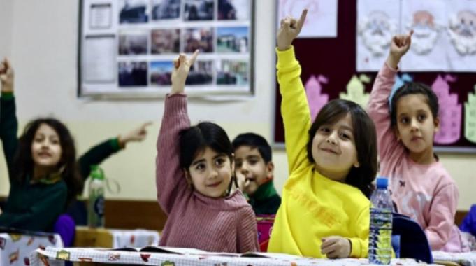 Bakan Tekin duyurdu! Öğrenciler yılda 40 st sosyal sorumluluk projelerinde yer alacak