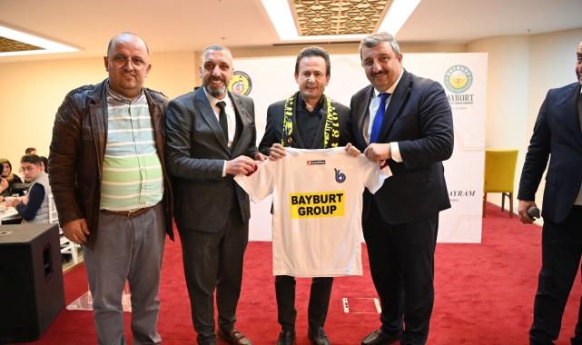 Başkan Yazıcı, Tuzlalı vatandaşlar ile iftar sofralarında buluşmaya devam ediyor