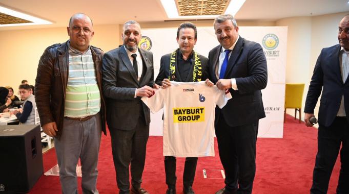 Başkan Yazıcı, Tuzlalı vatandaşlar ile iftar sofralarında buluşmaya devam ediyor