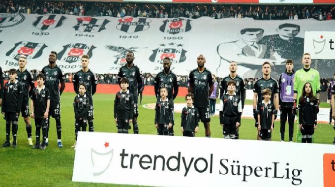 Beşiktaş, Süper Lig&#039;deki son 10 maçın 8’ini İstanbul’da oynayacak