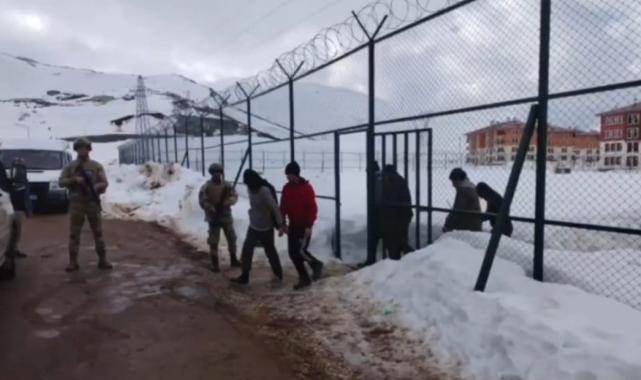 Bitlis'te 1 ayda 197 kaçak göçmen yakalandı: 7 organizatör tutuklandı