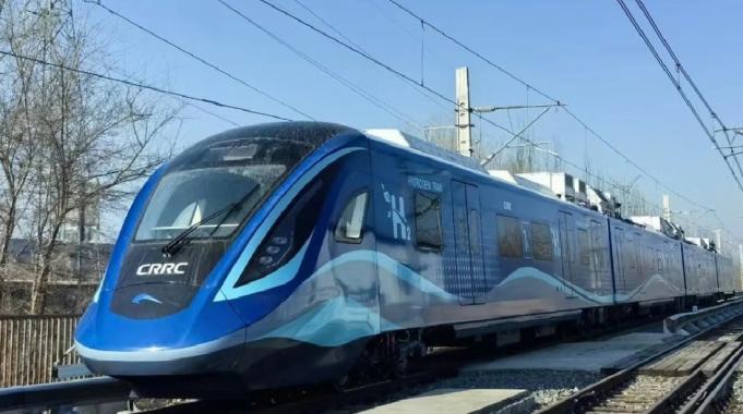 Çin, hidrojenle çalışan ilk yolcu trenini başarıyla test etti