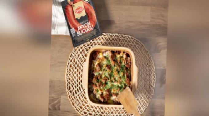 DANET’ten güveçte sucuklu kaşarlı kavurma tarifi