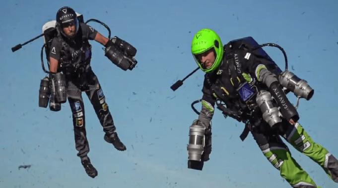 Dünyanın ilk jetpack yarışı Dubai&#039;de yapıldı