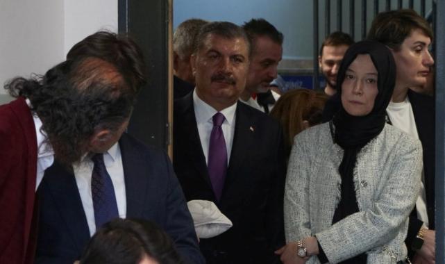 Fahrettin Koca sandık başında: Demokraside seçen seçilenden üstündür