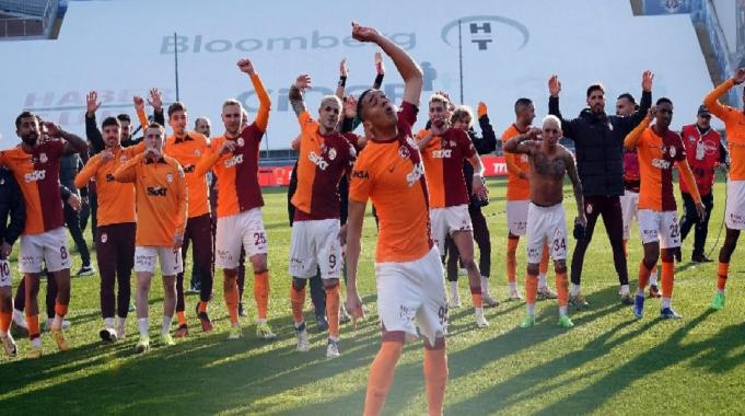 Galatasaray'ın galibiyet golü Carlos Vinicius'tan