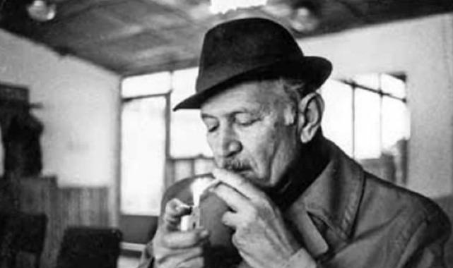 Garip Şiir Akımı'nın önde gelen temsilcilerinden olan Melih Cevdet Anday'ın doğum yılı