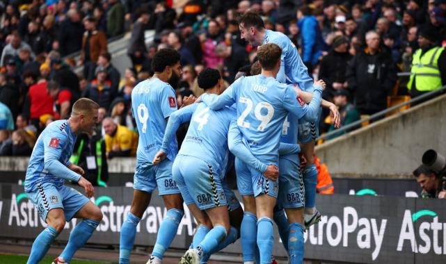 İngiltere'de müthiş son! Coventry 37 yıl sonra FA Cup'ta yarı finale yükseldi
