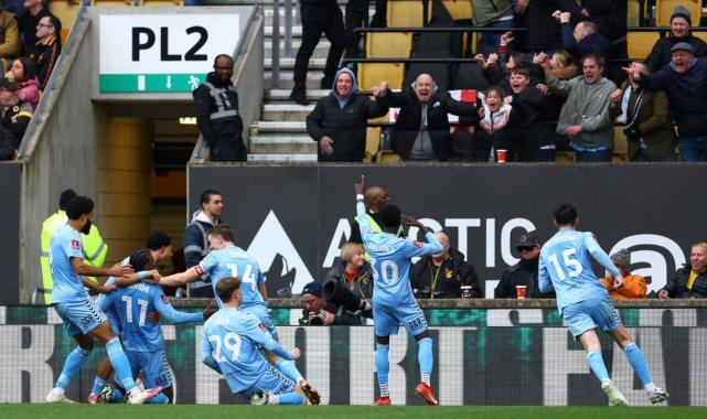 İngiltere'de müthiş son! Coventry 37 yıl sonra FA Cup'ta yarı finale yükseldi