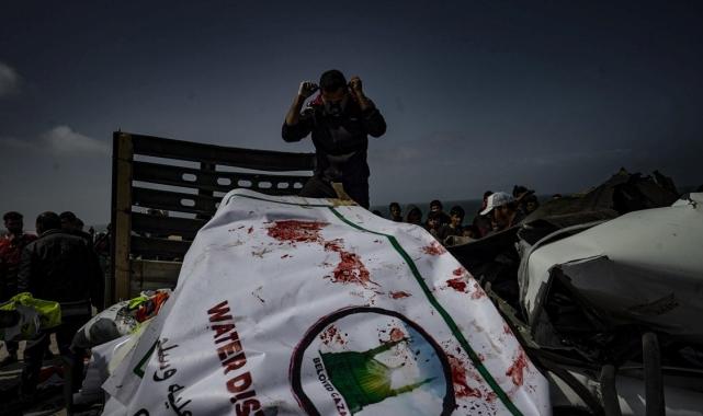 İsrail ordusu Gazze'de insani yardım aracına saldırdı: 9 kişi hayatını kaybetti