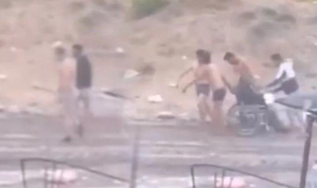 İsrail Şifa Hastanesi'ndeki Filistinlileri yarı çıplak şekilde göçe zorladı