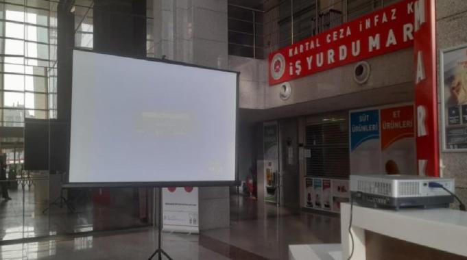 İstanbul Adalet Sarayı'na resmi sonuçlar için ekran kuruldu