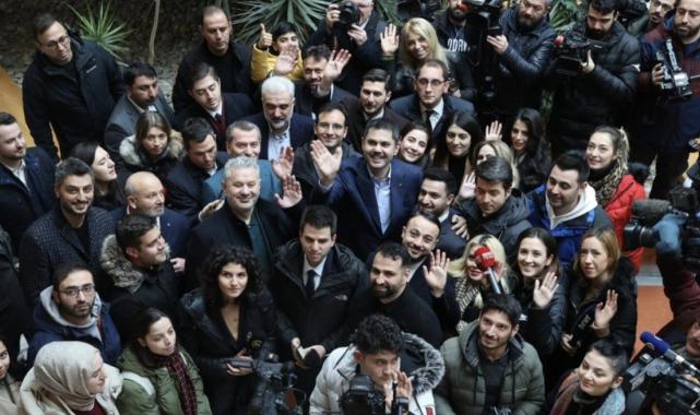 İstanbul adayı Murat Kurum'dan gençlere mektup: 'Endişesiz bir yaşam sürmeniz için çok çalıştım'