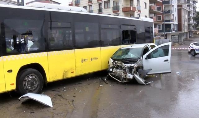 İstanbul Sultanbeyli'de İETT otobüsü ile otomobil çarpıştı: 6 yaralı