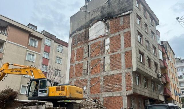 İstanbul'da kentsel dönüşüm yıkımı gerçeği ortaya çıkardı: Tuvalet açıkta kaldı