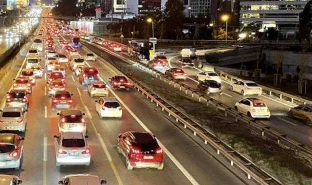 İstanbulluların çilesi! Trafik durma noktasına geldi