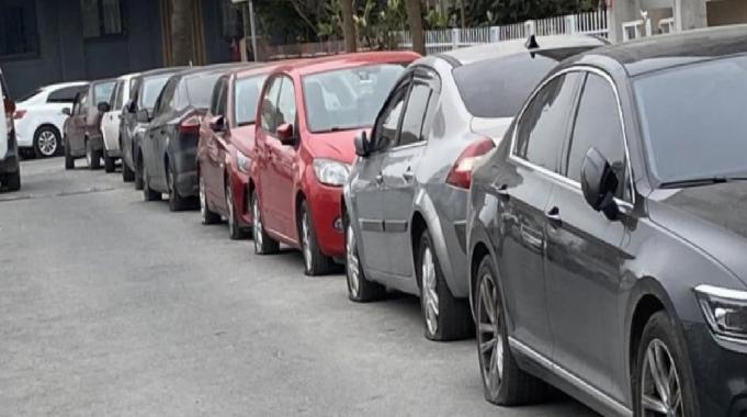 Küçükçekmece'de 19 aracın lastiğini patlattılar