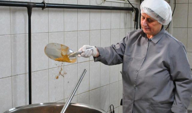 Manisa'da festival heyecanı: Mesir macunları geleneksel yöntemle hazırlanıyor