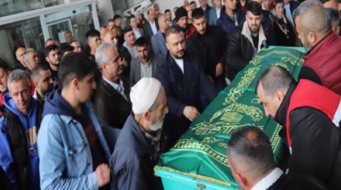 Manisa'da husumetli kavgasında kan aktı! Öldürülen genç toprağa verildi