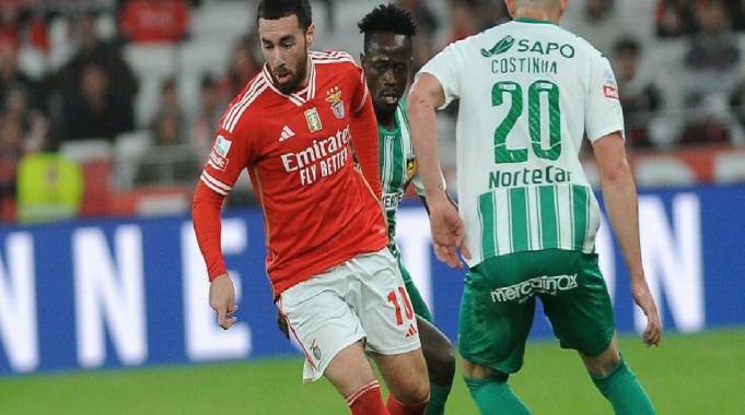 Orkun Kökçü&#039;dan çarpıcı sözler! Benfica hayal kırıklığı oldu