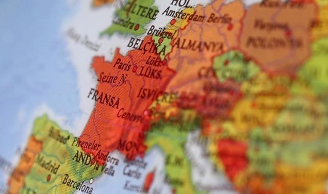 Rusya'dan Fransa'ya saldırı tehdidi: Paris'e nükleer bomba atmak 2 dakika sürer