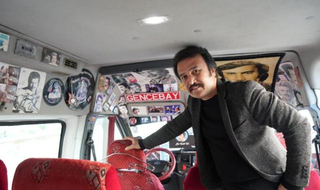 Samsun'da Orhan Gencebay’a benzeyen Müslüm'den yolcularına nostaljik yolculuk