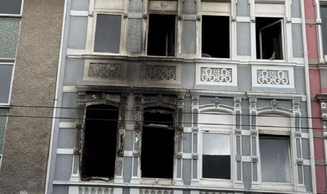 Almanya'da kundaklanan binadan kurtulan Türkler, panik anlarını anlattı