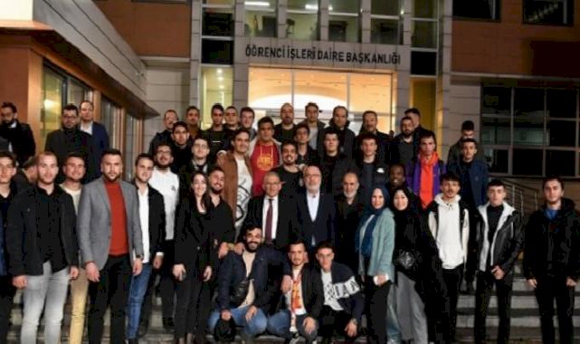 Başkan Büyükkılıç, KAYÜ’de öğrencilerle iftar sofrasında buluştu