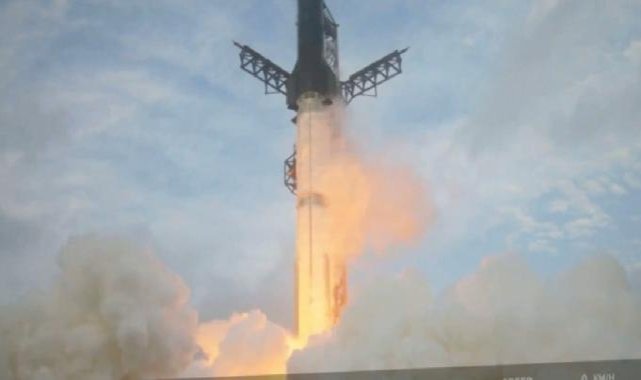 Bu kez başardı! SpaceX'in Starship roketi ilk kez yörüngeye ulaştı