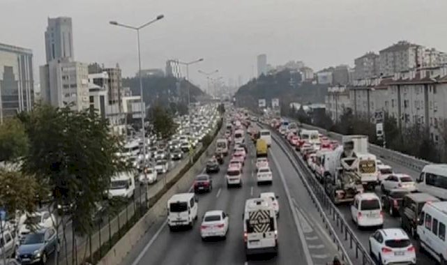 İstanbul'un trafik çilesi devam ediyor! Durma noktasına geldi