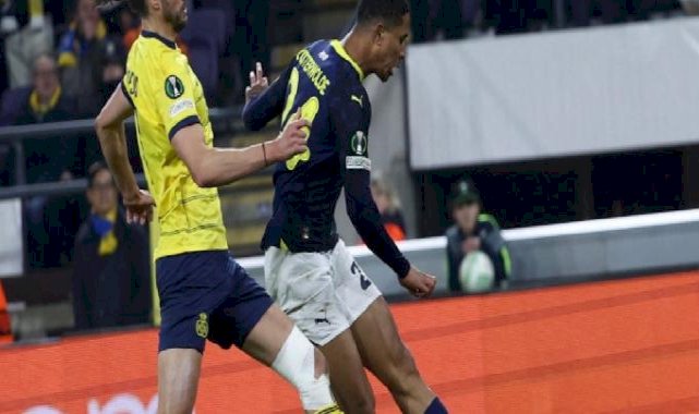 Jayden Oosterwolde 2. golünü kaydetti