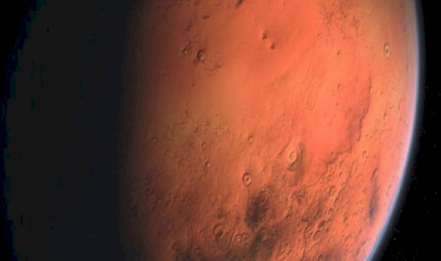 Mars'ta 'gizlenmiş' devasa yanardağ keşfi: Yaşam belirtisi barındırıyor olabilir