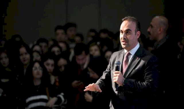 Mehmet Fatih Kacır: Dört ay içinde Türksat 6A'yı da uzaya göndermeye hazırlanıyoruz