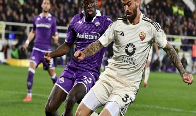 Roma, 1 puanı 90+5'te kurtardı