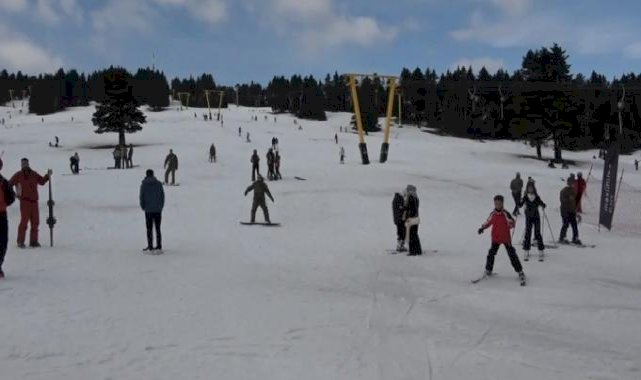 Sezon bitiyor! Tatilciler Uludağ’da indirimleri değerlendiriyor