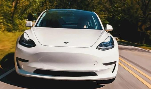 Tesla'nın Almanya'daki fabrikası kundaklamanın ardından yeniden açılıyor