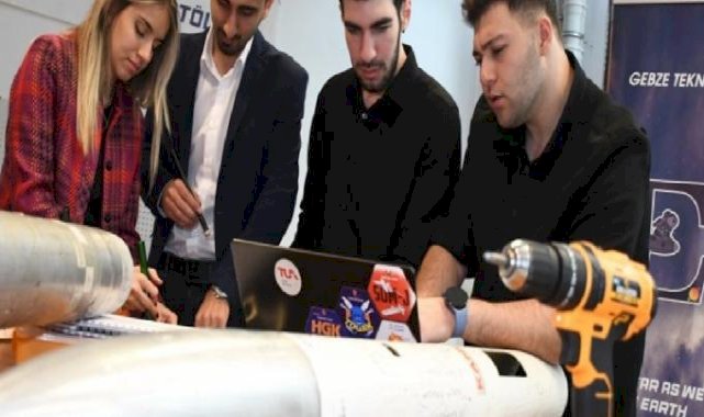 Türk mühendis adayları, geliştirdikleri roketle ABD'de yarışmaya katılacak