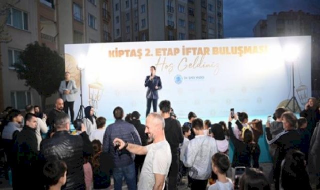 Tuzla Belediyesi, KİPTAŞ 2. Etap Konutları’nda 2 bin 500 kişilik sokak iftarı düzenledi