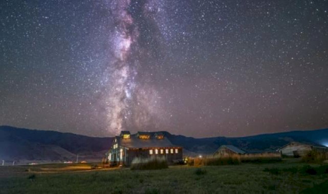 Yıldız gözlemcilerinin favori yeri: Dünyanın en büyük karanlık gökyüzü gözlem noktası açıklandı