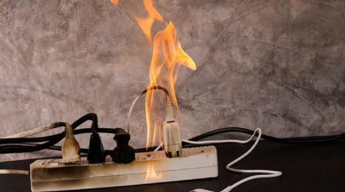 Telefonunuz elinizde patlamasın: İşte şarj aleti seçerken dikkat etmeniz gerekenler