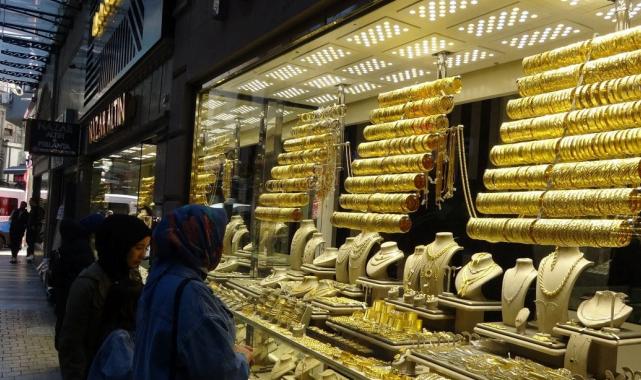 Trabzonlu kuyumcular vatandaşlara sertifikalı altın almalarını önerdi
