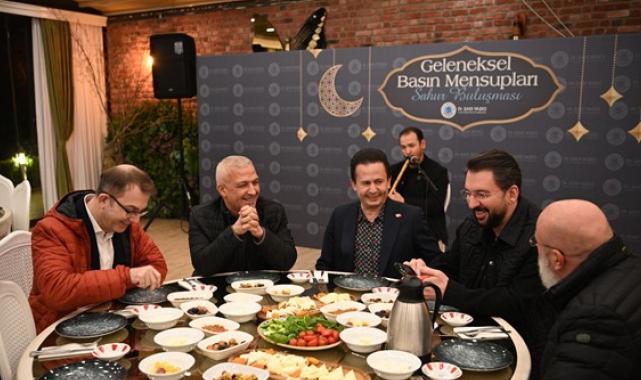 Tuzla Belediye Başkanı Yazıcı, sahurda gazetecilerle buluştu