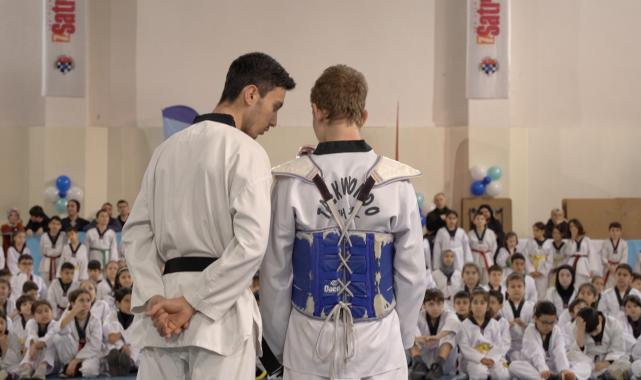 Tuzla Belediyesi Spor Akademisi öğrencileri yeteneklerini sergiledi