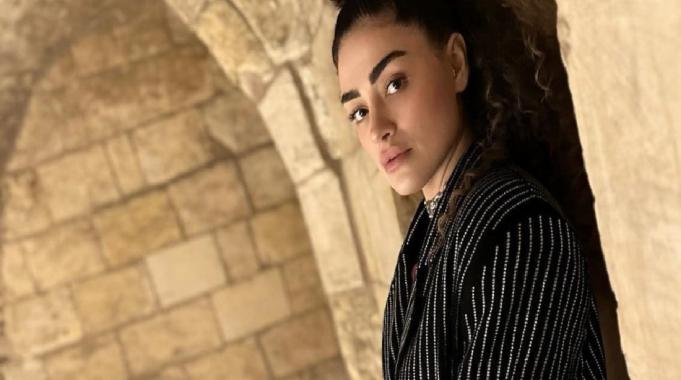 Ünlü türkücü İbrahim Tatlıses&#039;in kızı Dilan Çıtak boyacıyla mahkemelik oldu