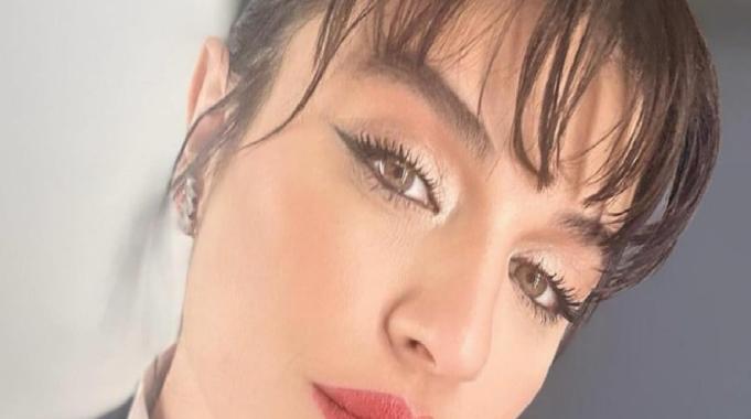 8 aylık hamile Gonca Vuslateri eşiyle dudak dudağa poz verdi