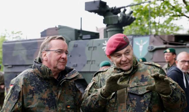 Almanya Silahlı Kuvvetleri yeniden yapılandırılacak