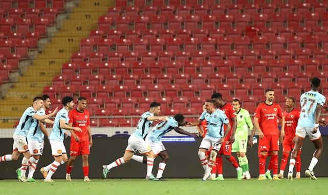 Başakşehir'in yükselişi sürüyor! Hatayspor'u da yendiler