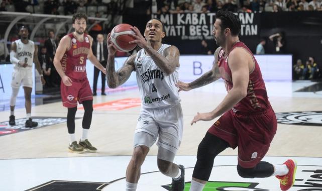 Basketbol derbisinde Galatasaray kazandı