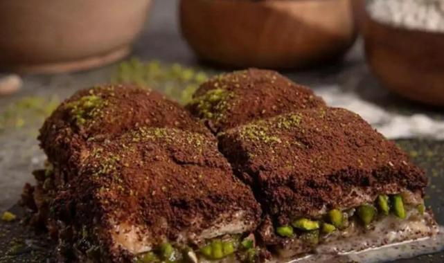 Bayram geldi, baklavalar sofradaki yerini aldı! Aşırı tatlı tüketimine dikkat!